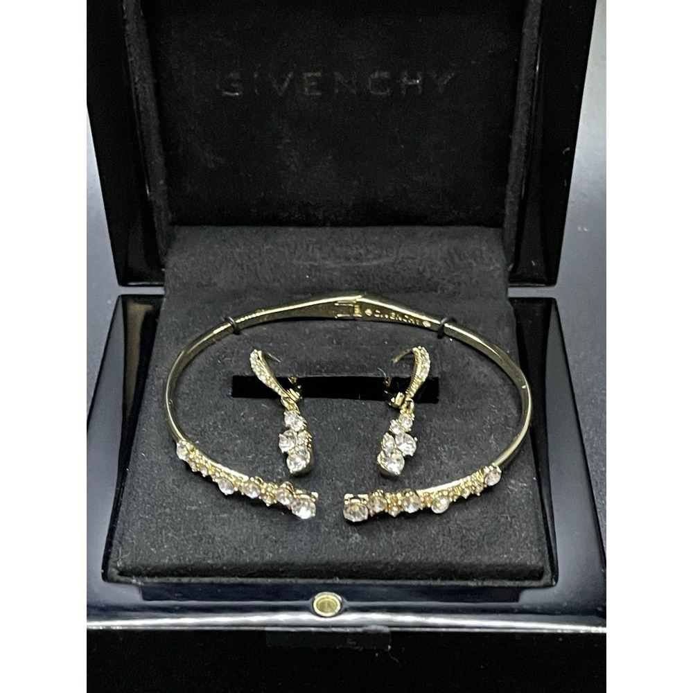 Givenchy gold-Tone 2-Pc. Set Stone Scatter Cluster Cuff Bangle Bracelet & Matc‎